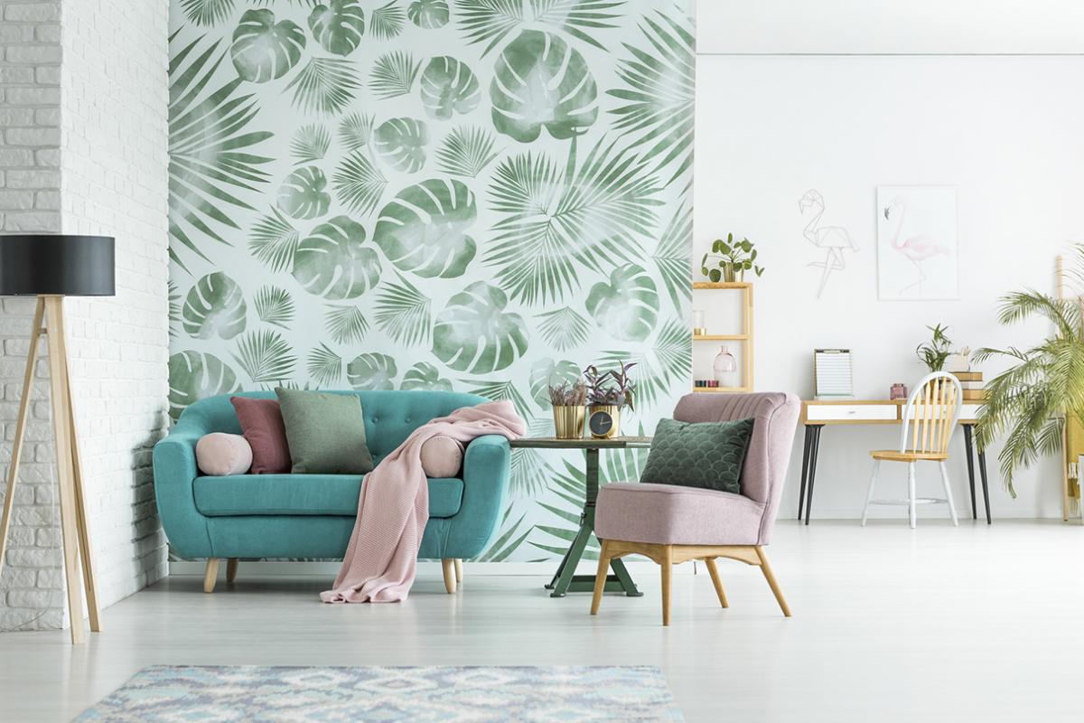 Štýlové tapety pri pohovke