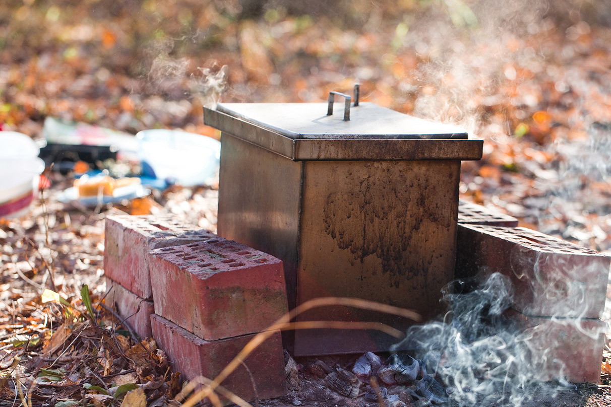 Uzavretý dymovod domácej udiarne