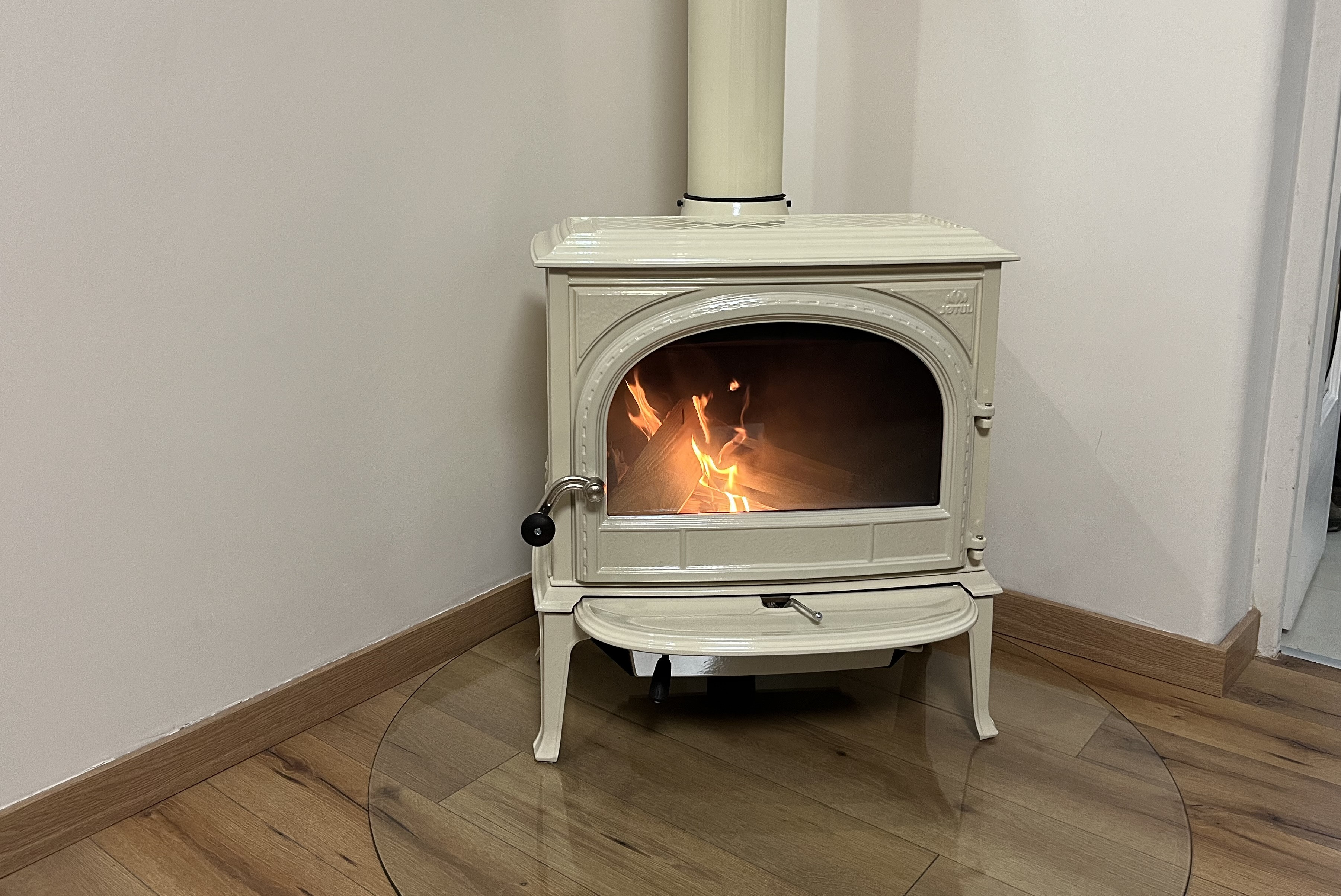Jotul F 400 SE saját muka kandalloshop