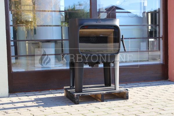 Jotul F 305 R LL dizajnové liatinové krbové kachle so zabudovaným popolníkom krbyonine